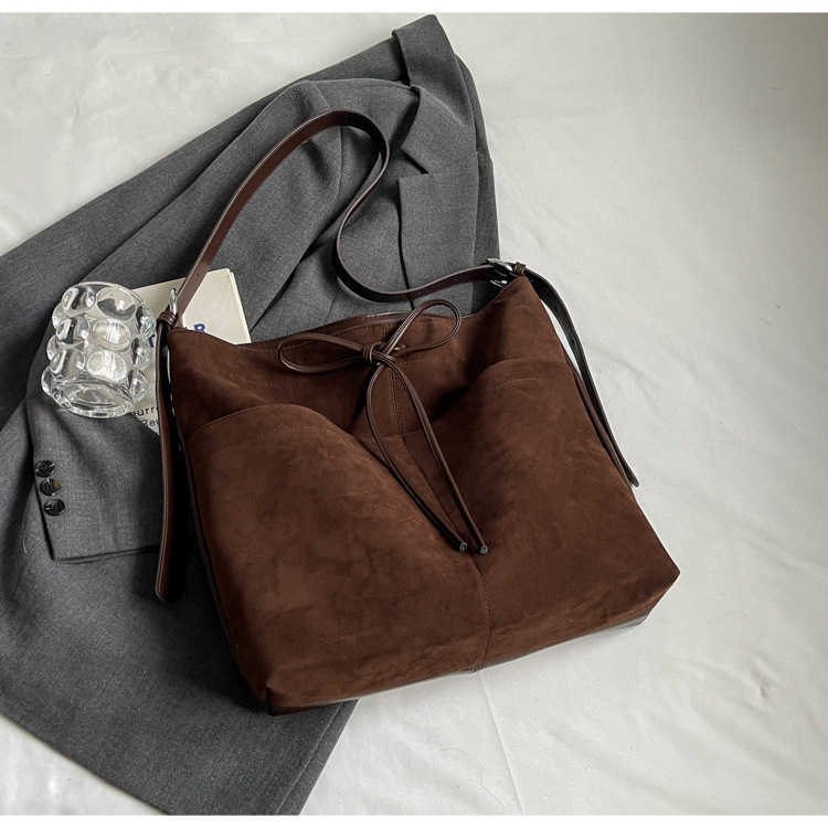 Fashion Casual Tote Bag for Women Korean Version New Trend Niche Design High-end Matte Crossbody Bag