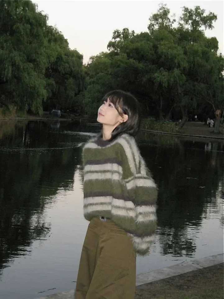 Fashion Japanese Y2K Harajuku retro striped faux mink fur thick womens sweater autumn and winter round neck pullover loose womens top Y251110