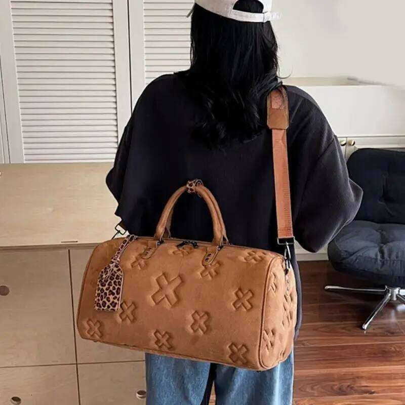 GD Travel Large Capacity Fitness Luggage Gym Training Sport Bag