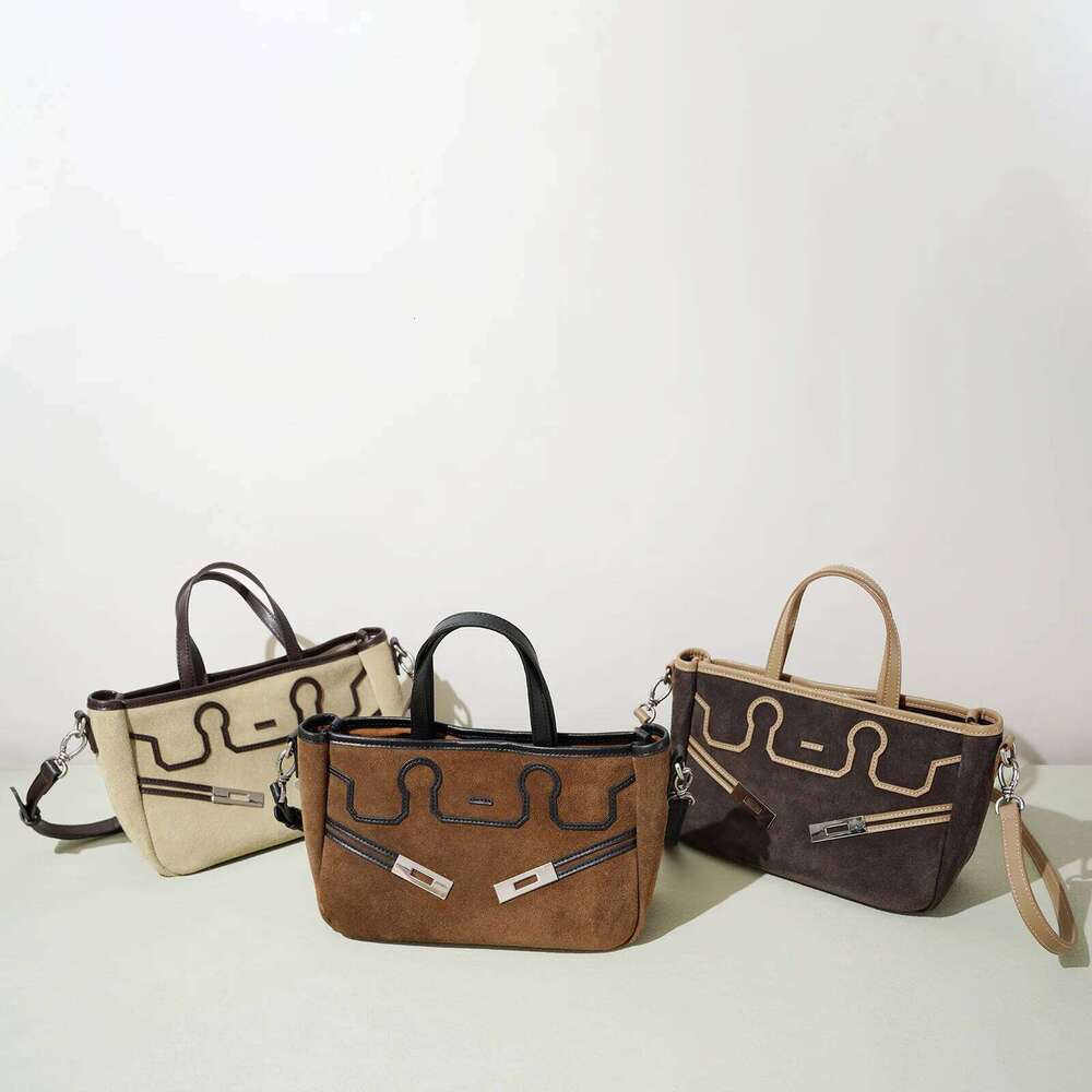 New Women's Bag Matte Cowhide Leather Vintage Niche Design Large Capacity Tote Stylish Top-Handle Commuter Handbag For Work Suotong1110