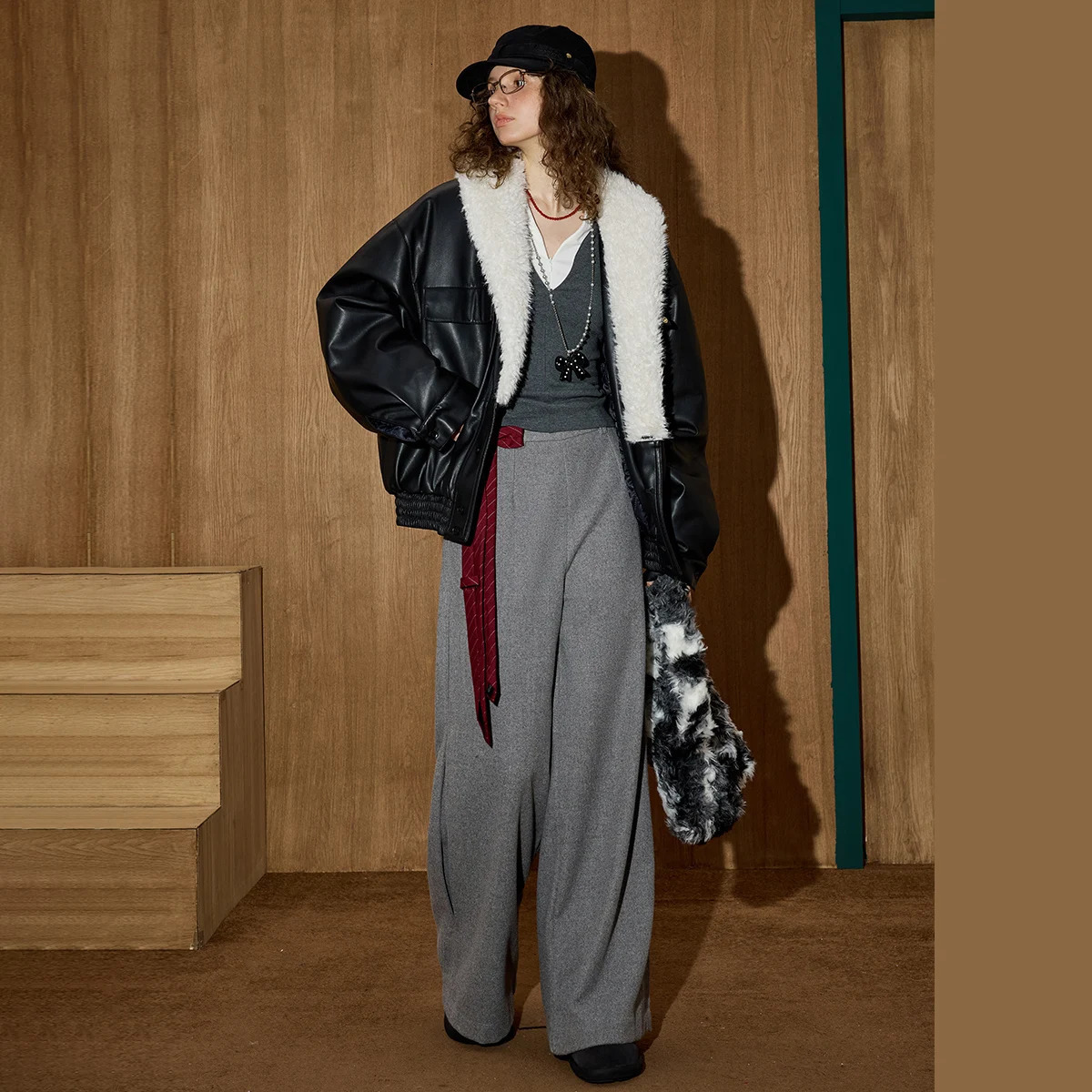 Winter Womens Vintage Quilted Leather Jacket Thicken Warm Cotton Padded Coat Large Fur Collar Oversized Lapel Outerwear 251103