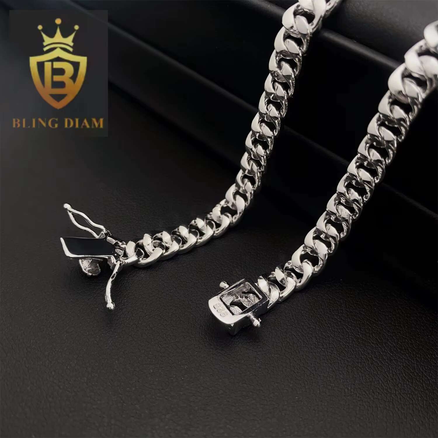 Stylish S925 Silver Moissanite Cuban Link Chain Unique Wholesale Factory Moissanite Necklaces