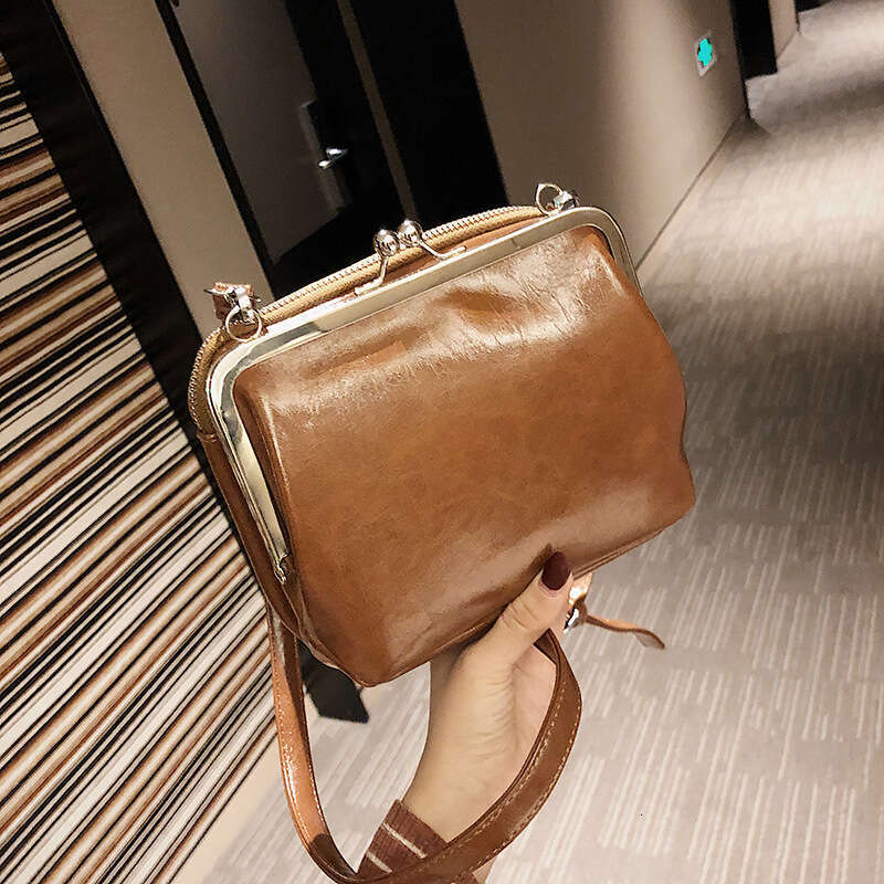 Double Layer Retro Clip for Women New Korean Version Versatile Crossbody Small Simple Single Shoulder Women's Bag Elegant Handbag