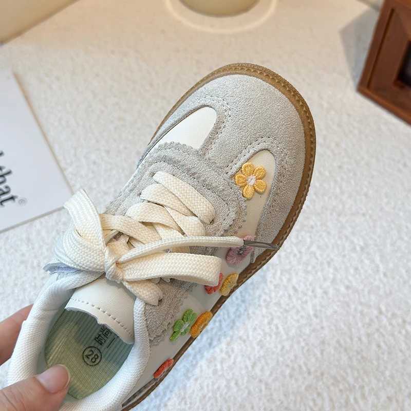 Girls Sneakers 1-18 Years Old Flowers Breathable Girls Board Shoes Four Seasons Hundred Non-slip Childrens De Training ShoesT251110