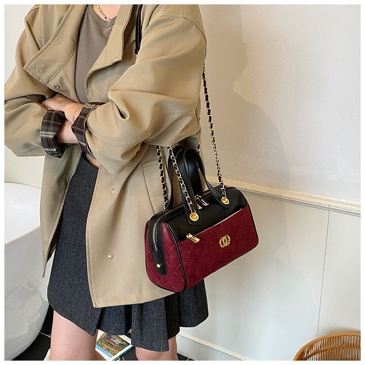 Light luxury handbag retro winter new women's designer bag matte bag multifunctional crossbody bag fashionable handbag