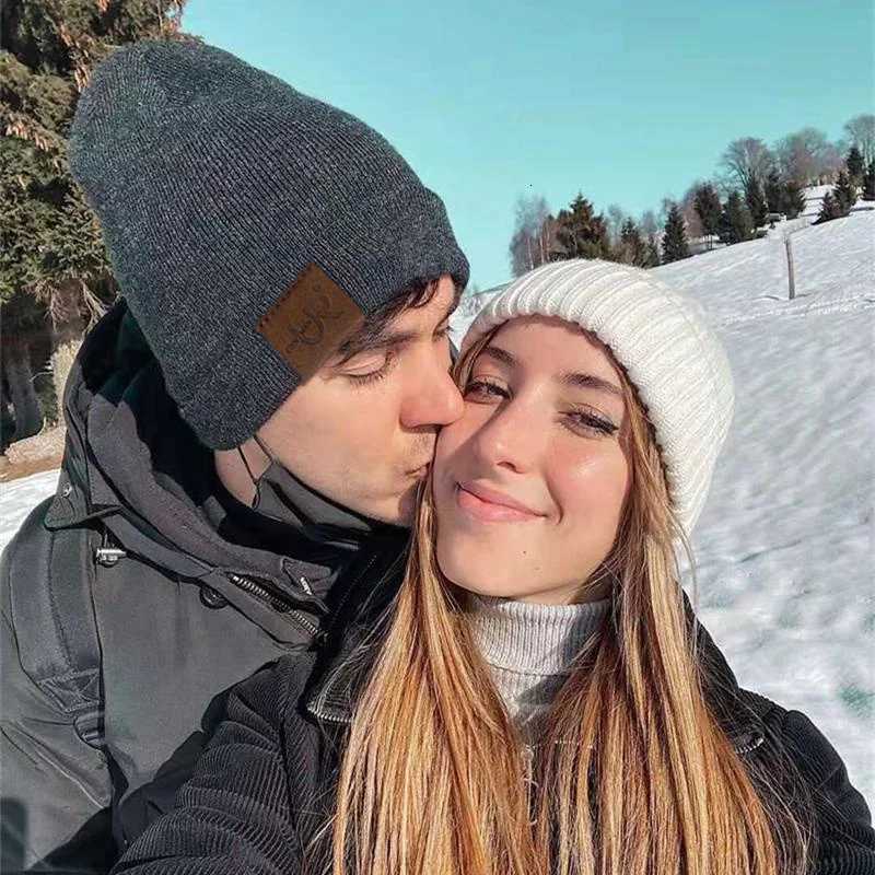 URGENTMAN Brand Unisex Beanie Hat Casual Winter Hats For Men Women Fashion Knitted Hat Solid Hip-hop Beanie Hat Unisex CapXJ251110