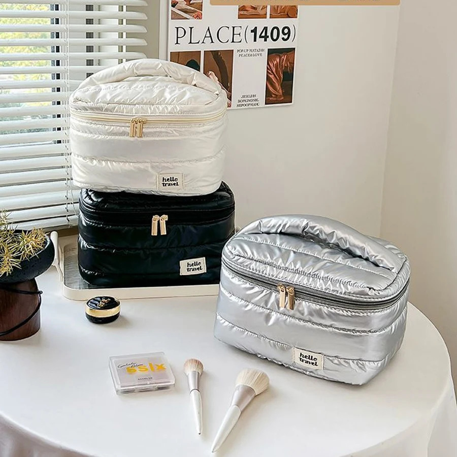 Large Capacity Makeup Bag Waterproof Quilted Cosmetic Toiletry Bag for Women Travel Organizer with Zipper 251110