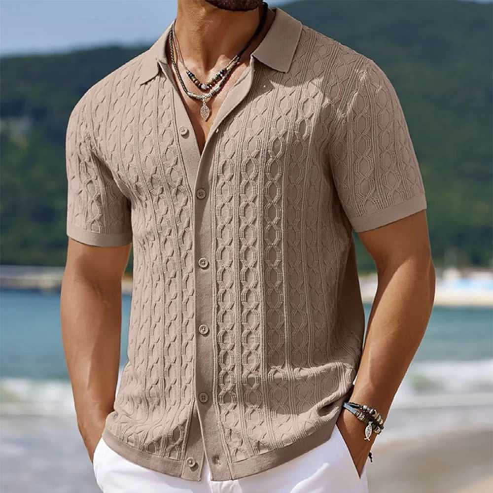 Mens lightweight luxury button casual knitted shirt popular retro solid color short sleeved fashionable jacquard knitted X250410