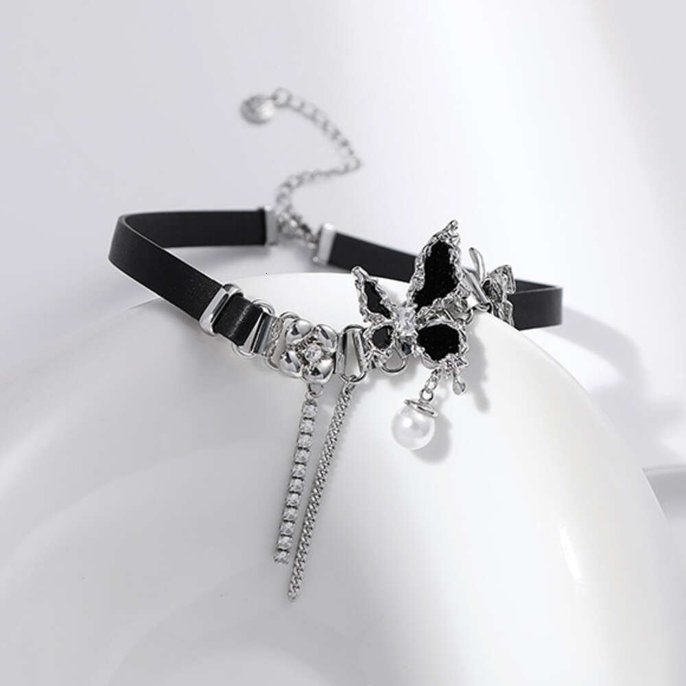 Butterfly Pearl for Women, Light Luxury Wholesale, High-End New Chinese Style Black Leather Choker, Hip-Hop Trendy Versatile Necklace