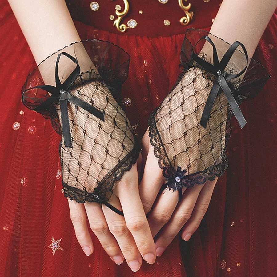 New Arrival Lace gloves Ivory Black Sexy Bride wedding accessories mariage Evening dress white gloves L251110