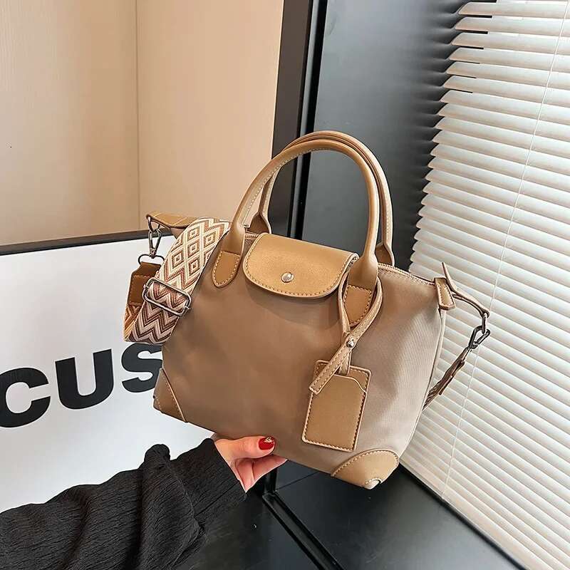 This Year's Popular Nylon Bag Women's High-Capacity 2024 New High-Sense Broadband Messenger Bag Tote Handbag