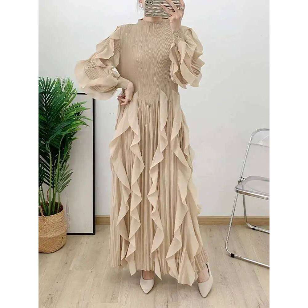 LANMREM Elegant Pleated Dress For Women Stand Collar Puff Sleeves High Stretch Personalized Dresses 2025 Spring New 2Z2817