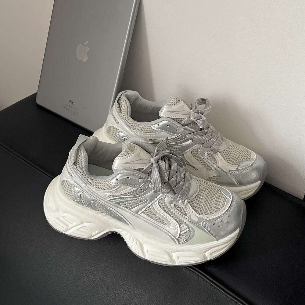 Queen Style Hot Retro Height-Increasing Thick-Soled 2025 New Soft-Soled Versatile Sports Shoes