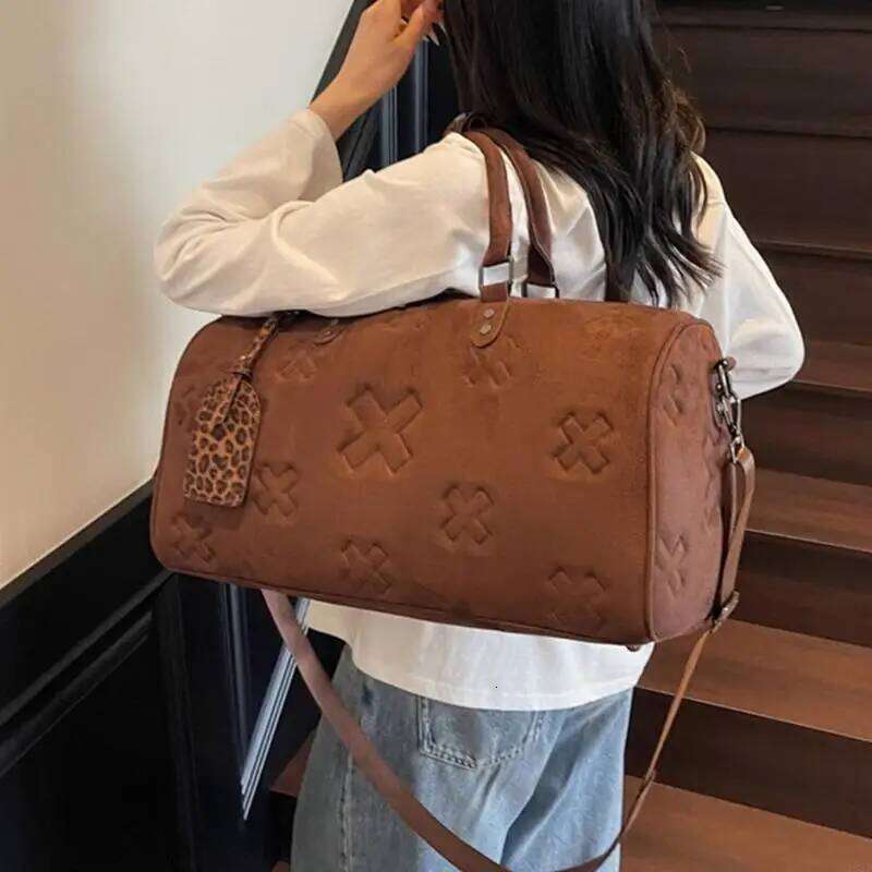 GD Travel Large Capacity Fitness Luggage Gym Training Sport Bag