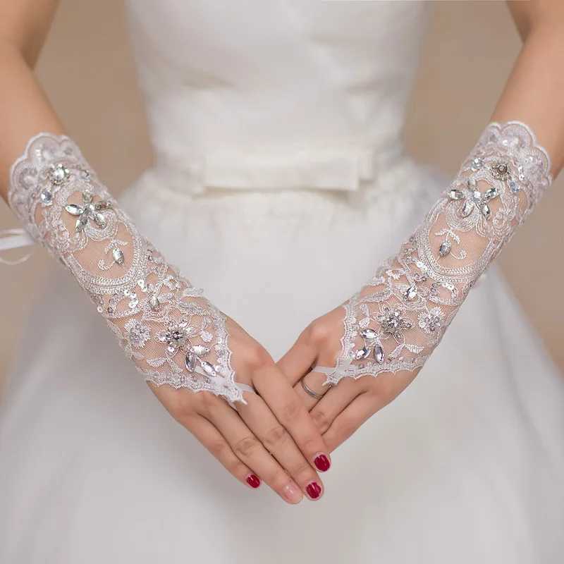 1 Pair White/Red/Beige Bridal Gloves Elegant Short Paragraph Rhinestone White Lace Glove Beautiful Wedding Accessories L251110