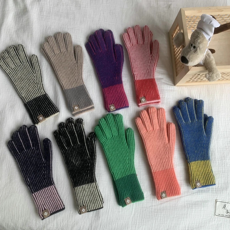 Winter Touch Screen Glove Thicken Warm Stripe Knitted Stretch Gloves Full Finger Outdoor two-tone Gloves For Women 251106