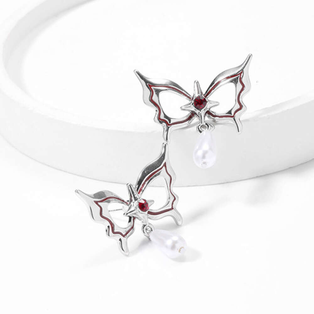 INS Light Luxury Fashion Niche High-End Butterfly Mask Pearl Women Simple 925 Silver Needle Earrings Ear Studs