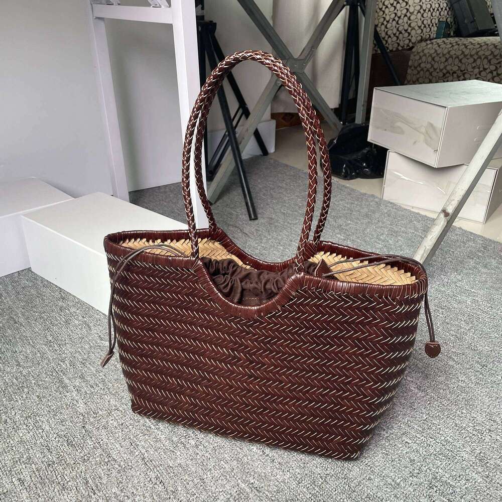 Genuine Leather Hand-Woven Large Capacity Imported Cowhide French Vintage Vacation Beach Women's Hand-To-Door Tote Bag 251110