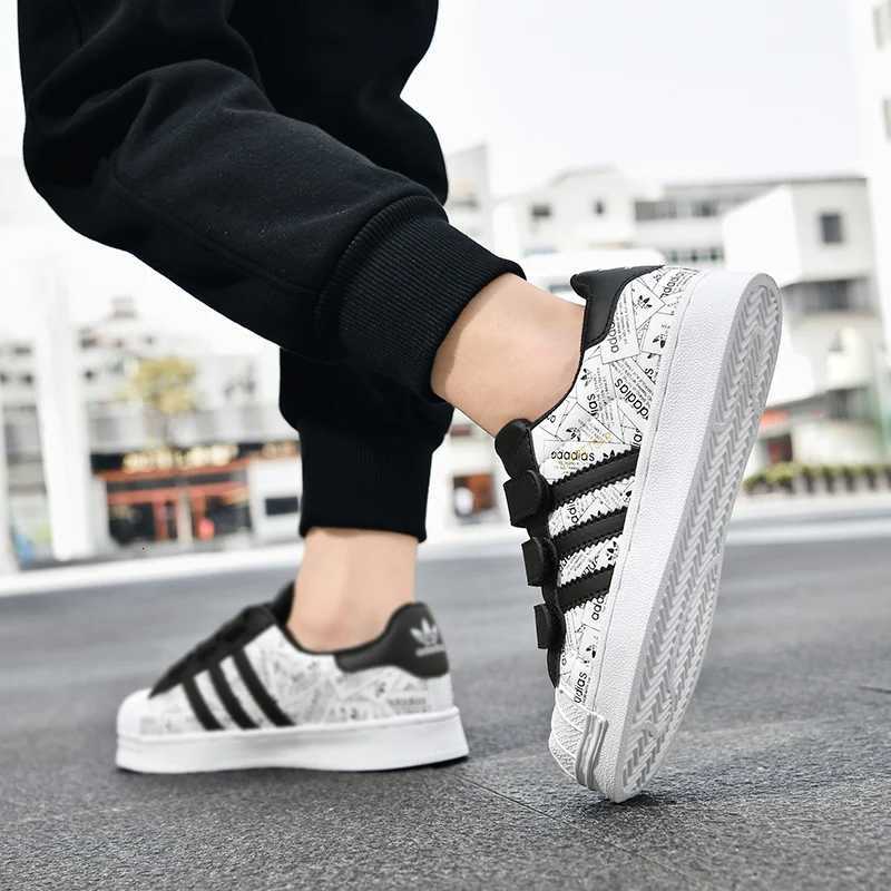 Shell-toe low-top white sneakers lightweight and breathable board shoes new womens childrens anti-slip sports shoes for boysT251110