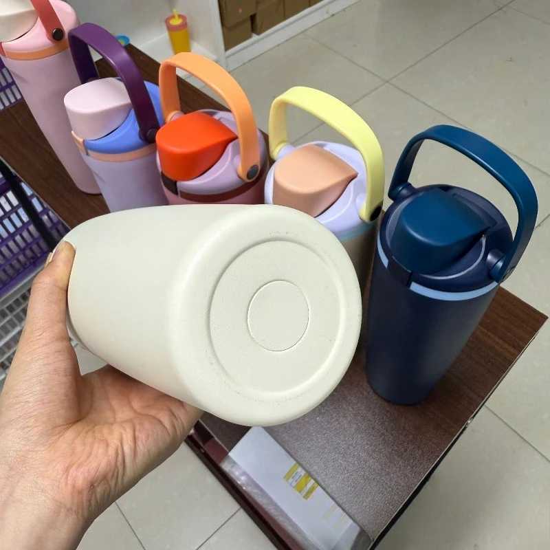 Fashionable cup Portable Car Cup 304 Stainless Steel Insated Cup Outdoor Cold Preservation Sports Water Bottle for Cold and Heat Preservation Y251110