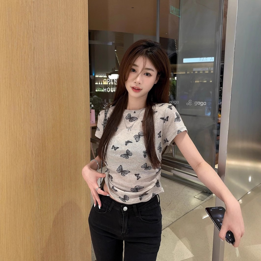 2025S Designer Women S T Shirt Butterfly Print Pleated Round Neck Sleeved T Shirt For Women In Summer New Waist Cinching And Slimming Short Style Pull