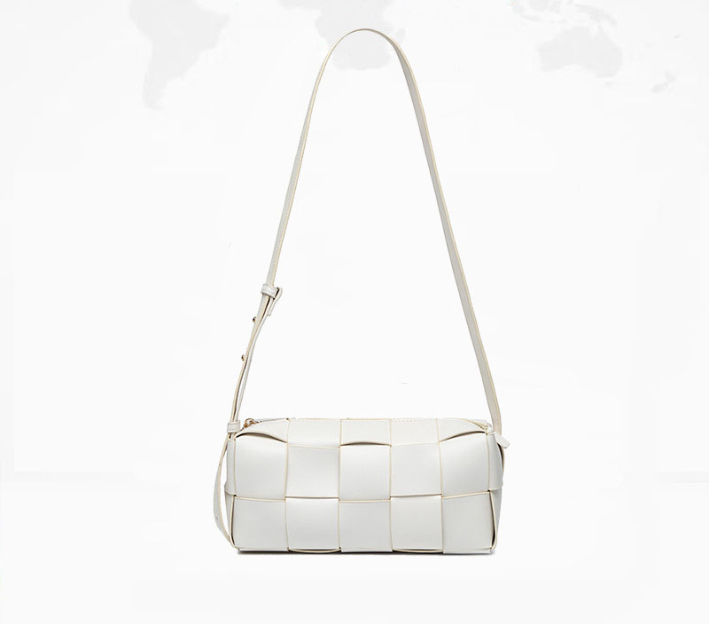 2025 Spring and Summer Niche Woven Pillow Bag Large Capacity Baguette Bag Versatile Crossbody Women's Bag Trendy Crossbody Bag