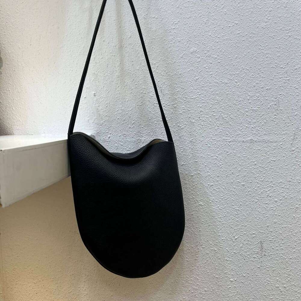 Genuine Leather Vintage Armpit 2025 New Niche Design Top Layer Cowhide Personality Minimalist Women's Fashion Shoulder Bag St251110