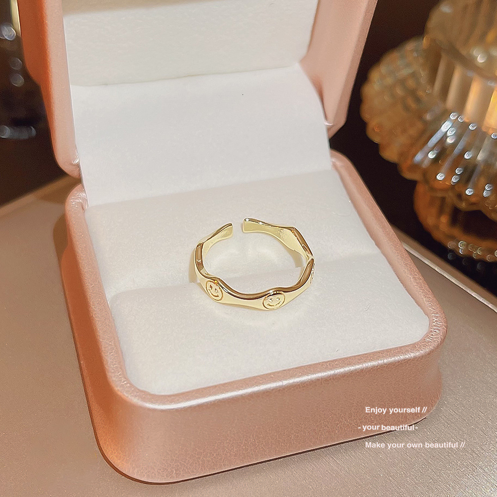 Elegant Hot-selling Copper Inlaid Zircon Fashion Ring Ring Light Luxury High-end Niche Design Adjustable Designer Ring Open Couple Rings For Women