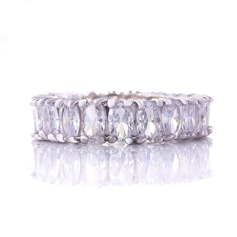 18k Gold Custom Engagement Ring Diamond Eternity Moissanite Ring Band for Women Wedding Design