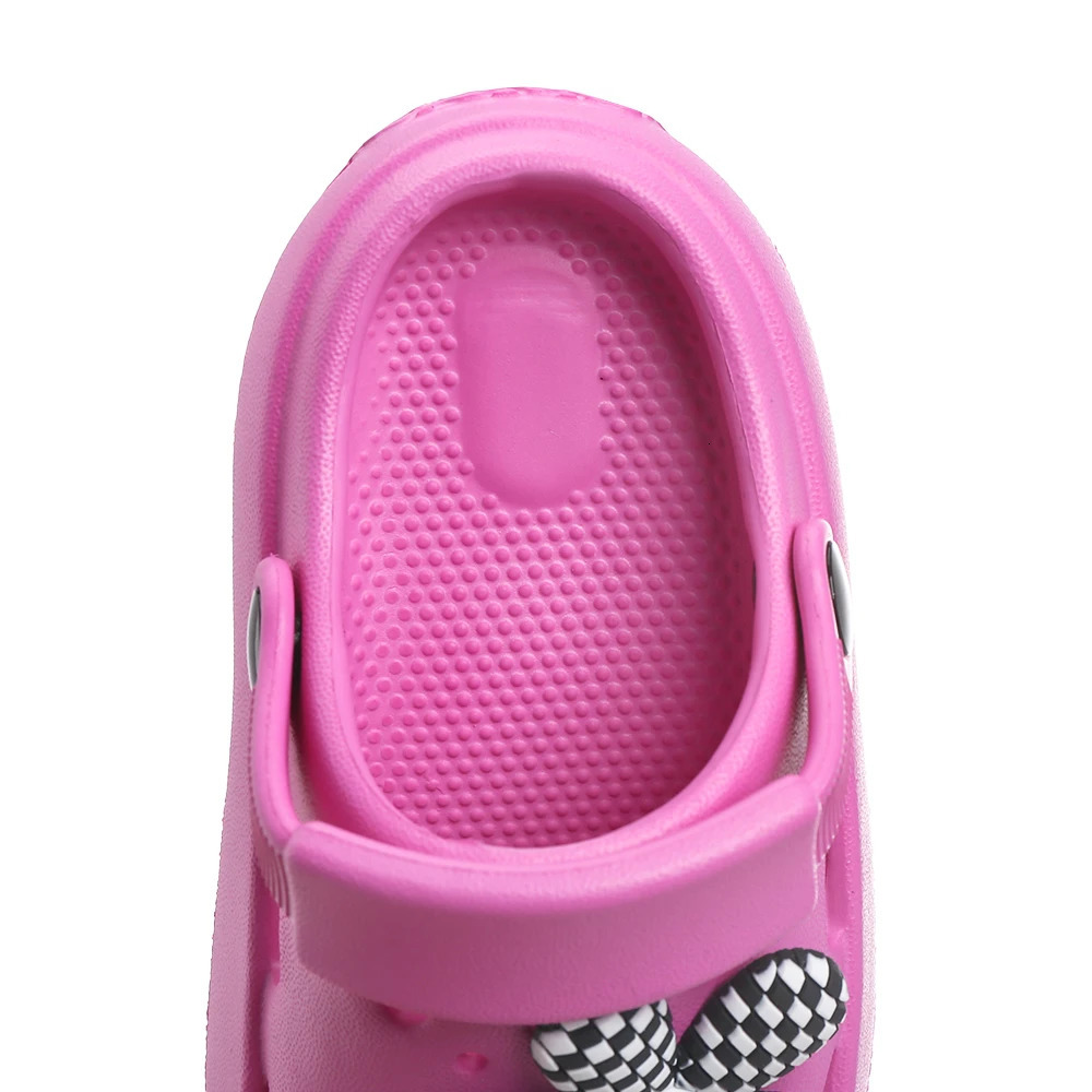 Childrens Garden Slippers Baby Cute Flower Sandals Summer Boys and Girls Hole Lightweight Sandals Fashion Anti slip Beach Childrens Shoes 250409