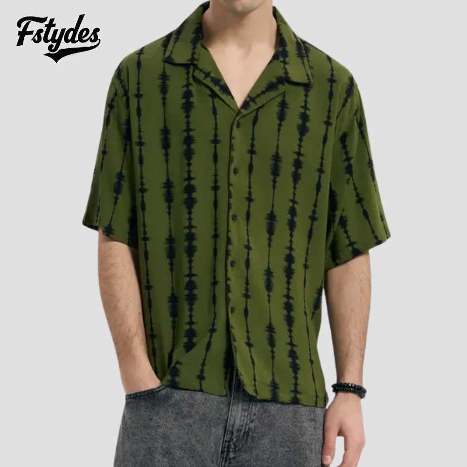 Mens Hawaiian Shirt Army Green Short-sleeved Casual Shirt Top Men Harajuku Fashion Y2K Clothing X250410