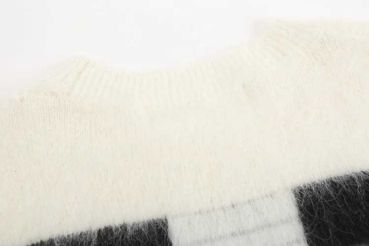 Fashion Gradual Black White Knitted Sweater Man Loose Lazy Harajuku Simple Style Couples Knitted Sweatshirt Top Autumn Winter Clothes Y251110