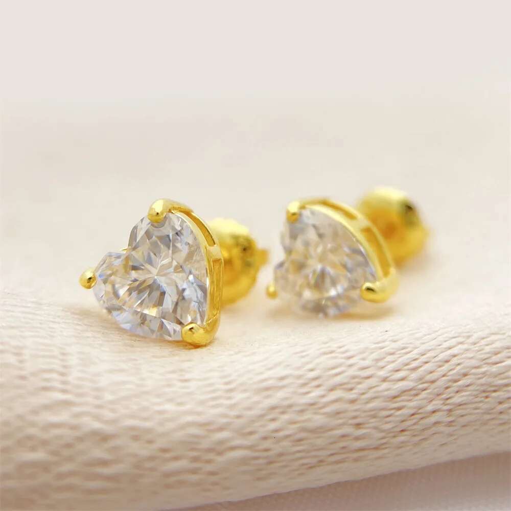 0.3-3CT Heart Moissanite Shaped Diamond Stud Earings D Color Womens Earrings 925 Silver Yellow Gold Top Quality for Women Gift