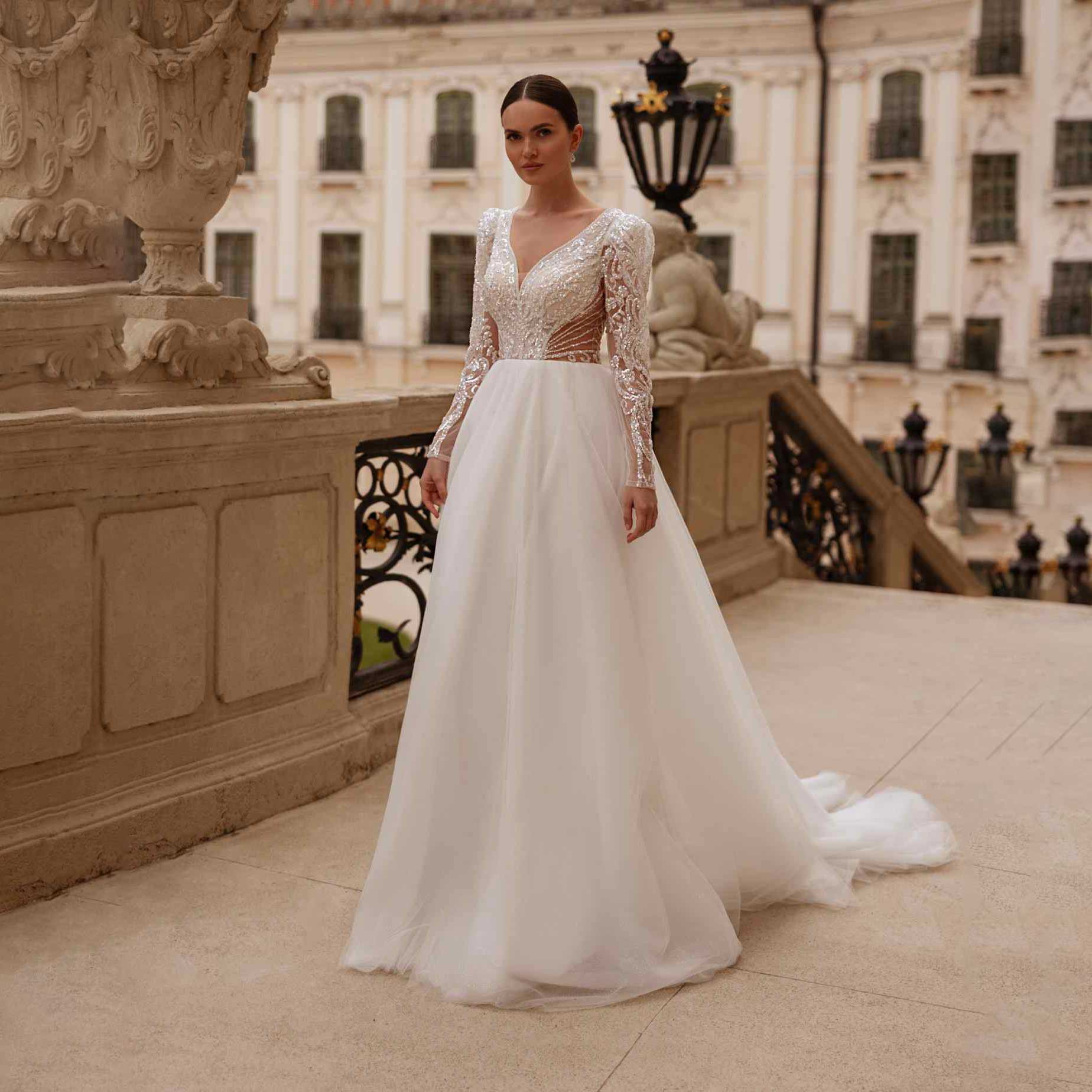 Elegant Wedding Dresses 3D-Lace Ball Gown Shine Sexy V-Nevk Bridal Gowns Sequins Royal Tail vestidos de novia Size Customized Plus Size H25652