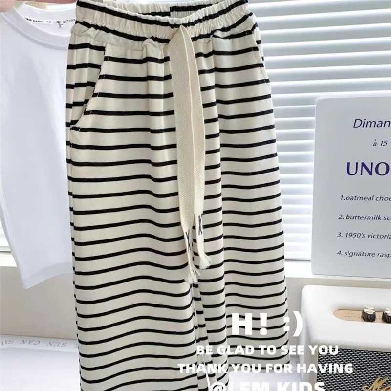 Summer girl T-shirt set childrens short sleeved top+striped pants 2PCS set fashionable casual clothing childrens clothing 1-8 YXJ250410