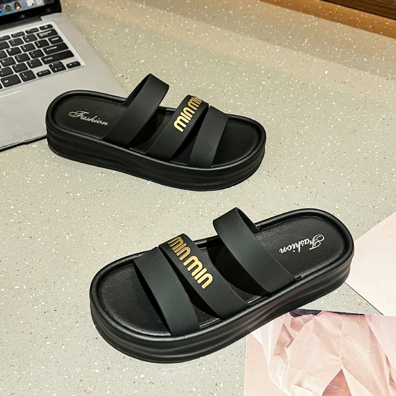 2025 summer new platform slippers women wear stylish letter flip-flops beach soft soled comfortable slippers green