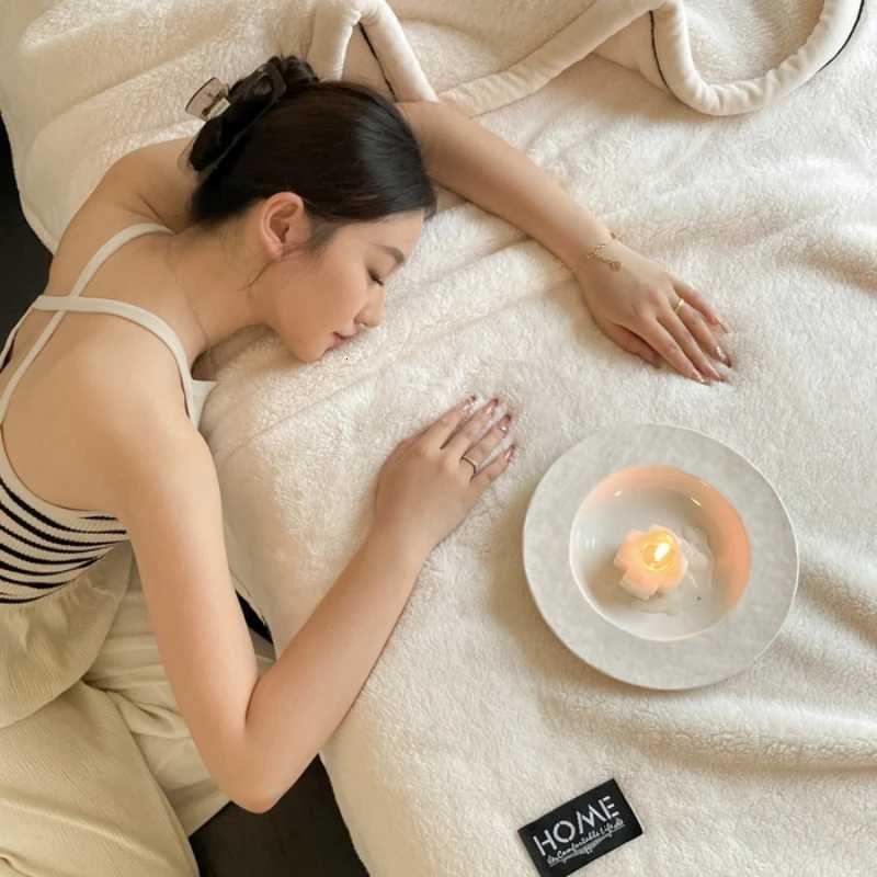 Plush Warm Winter Blanket A Grade Coral Fleece Flannel Soft Thick Bed Blankets for Sofa Single Double Couple Furry Bedspread C251111