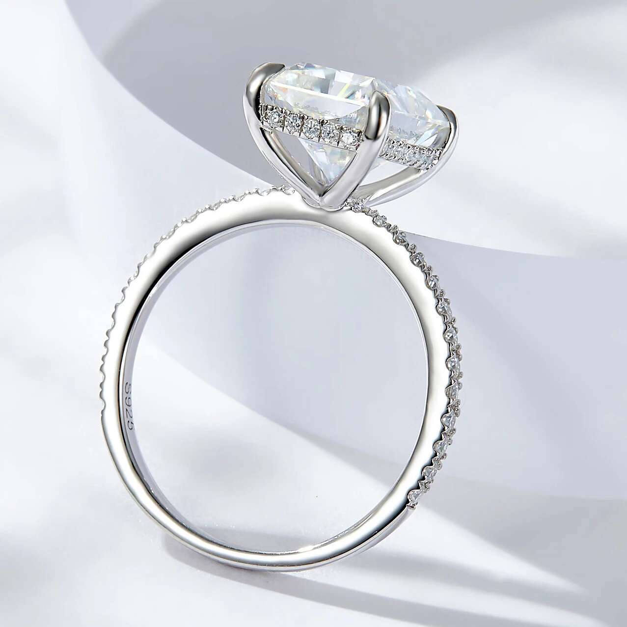 Shining 4ct 8x11MM Moissanite Ring Radiation Cutting Laboratory Diamond Wedding Rings Jewelry 18K Gold Plated S925 Silver GRA