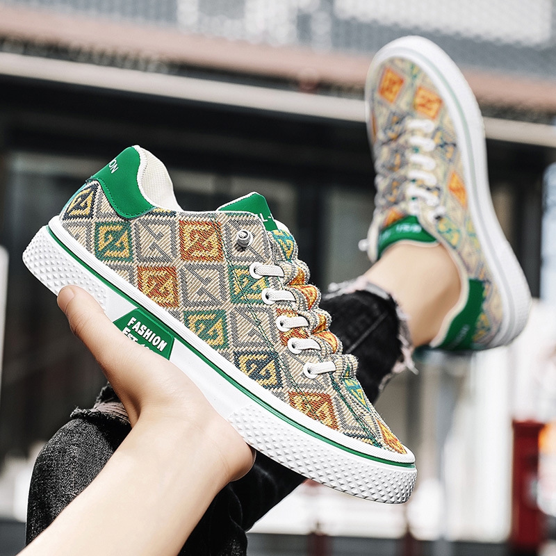 Summer 2025 new trend all match breathable canvas casual shoes men round head low flat men's board shoes big size 39-46