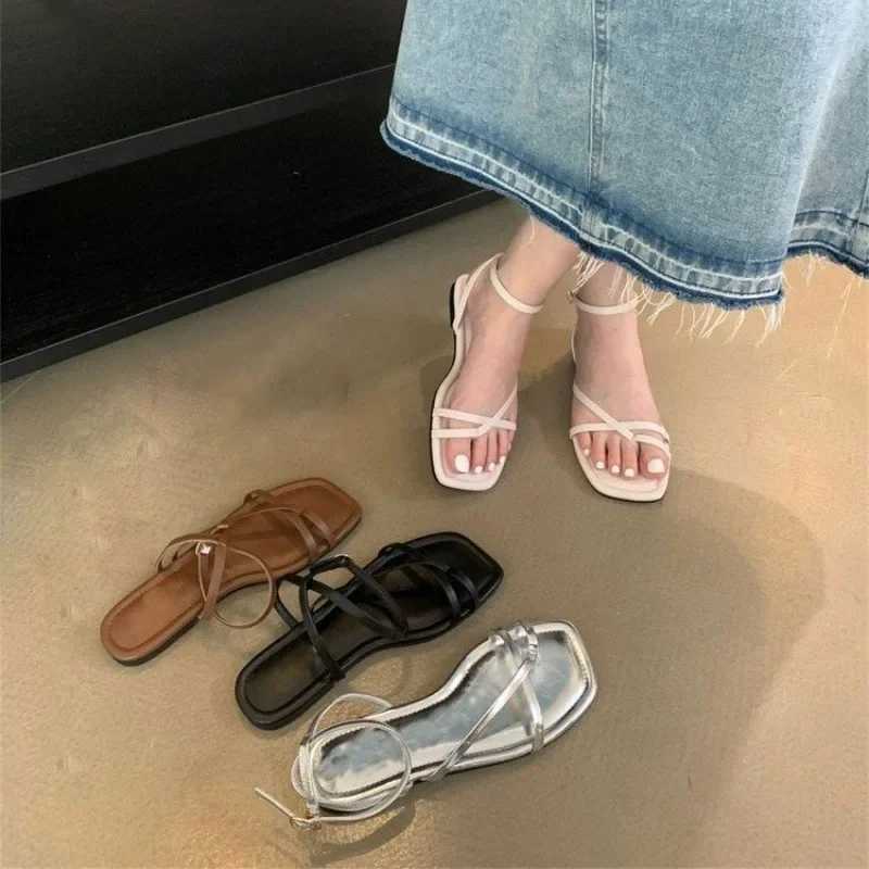 Design 2025 Summer New Womens Sandals Fi Open Lace Womens Elegant Gladiator Shoes Outdoor Dresses Flat SandalsXJ250410