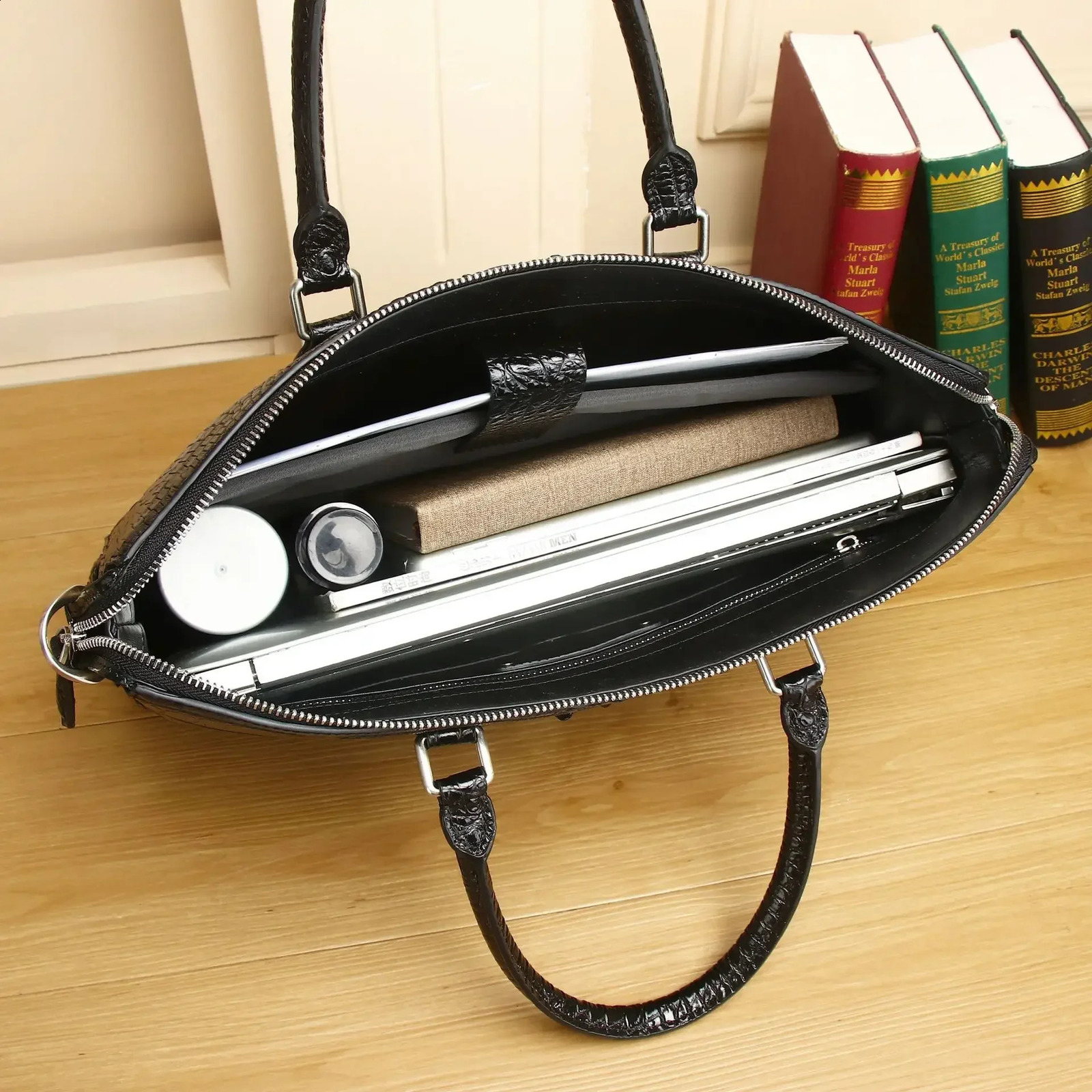 Alligator laptop bag made of genuine leather mens briefcase mens handbag mens messenger 14 inch computer bag 250410