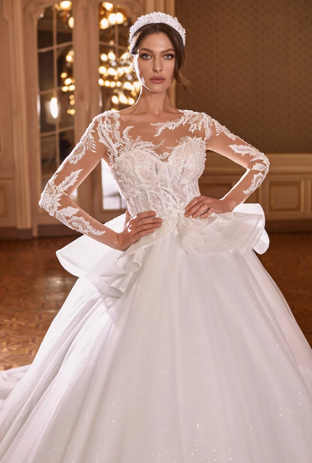 Elegant Ball Gown Lace Wedding Dresses Sexy Bridal Gowns Long-Sleeves Appliques Lace Royal Tail vestidos de fiesta Customized Plus Size H25496