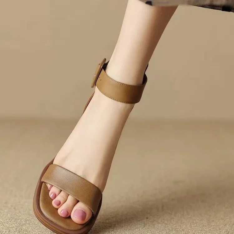 Summer new 2023 square hollow thick sole open sole sandals suitable for all mah comfortable Fi womens shoesXJ250410