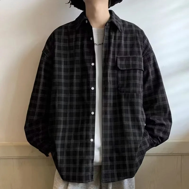Autumn Plaid Corduroy Mens Shirt 2024 Y2K Street Clothing Workwear Retro Long Sleeve Product Loose Casual Top 250411e