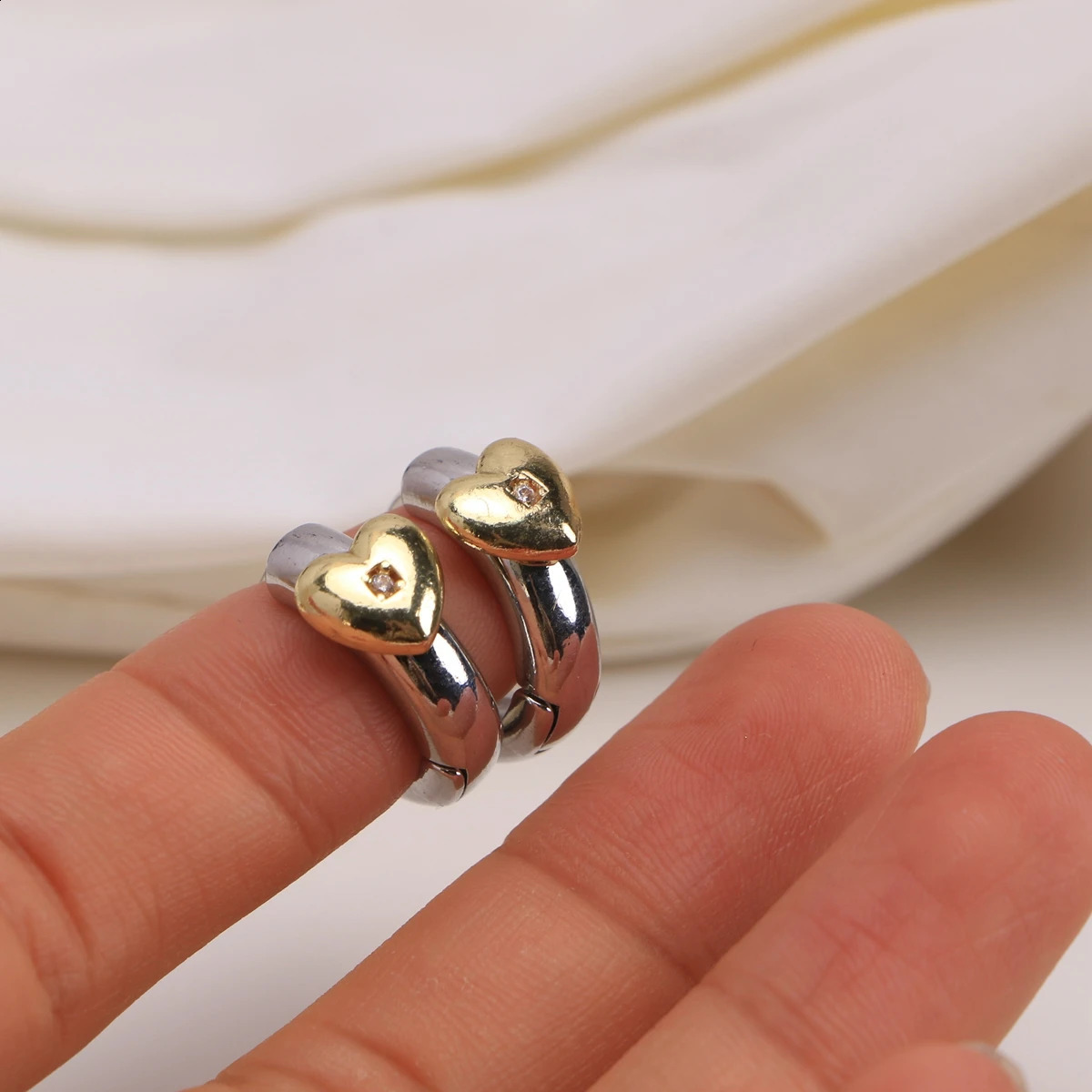 5 pairs womens gold and silver colored ring earrings fashionable and cute embrace earrings fashionable jewelry 250409
