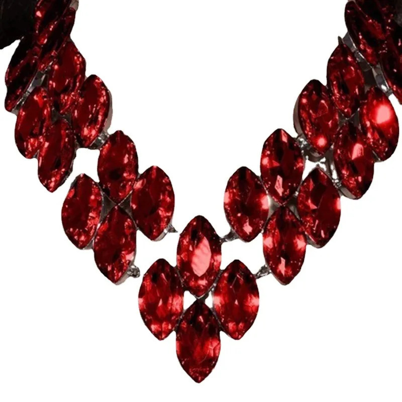 Exaggerated Large Water Diamond Declaration Necklace Fashion Womens Red Crystal Necklace Drag Queen Jewelry 250408