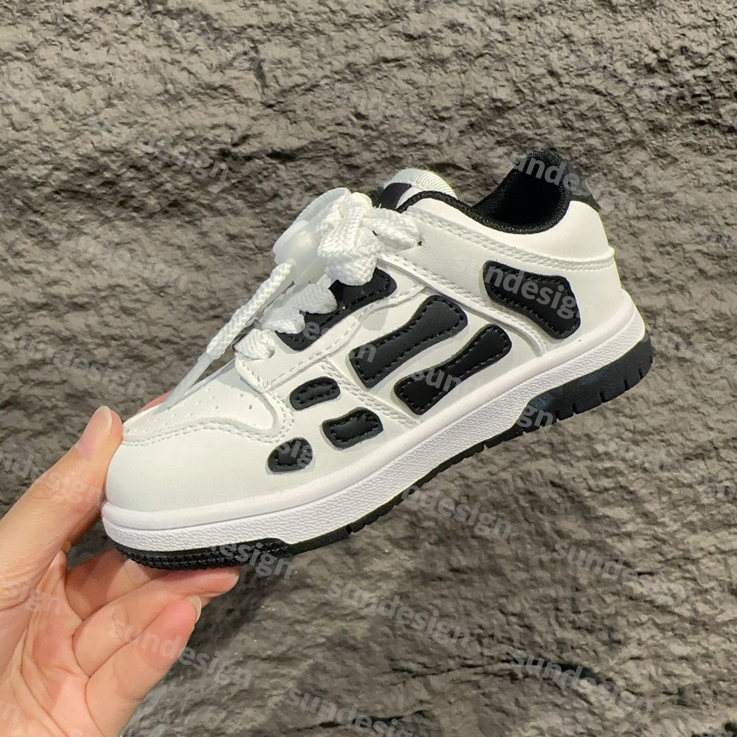 luxury Kids Shoes Baby Shoe Designer Casual Bee Trainers Children Sneaker Walking Footwears for Girls boys Including brand shoe