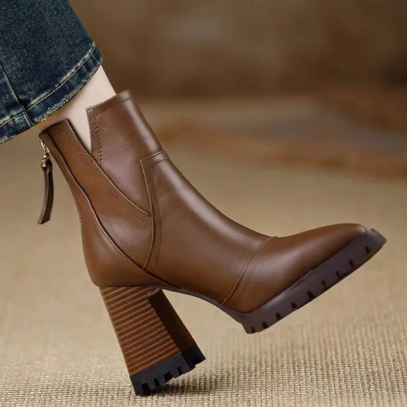 Women Temperament Fashion Boots 35-39 Small Size Pointed Toe Back Zipper Thick with Short Boots Commuting Thick Bottom Shoes 251110