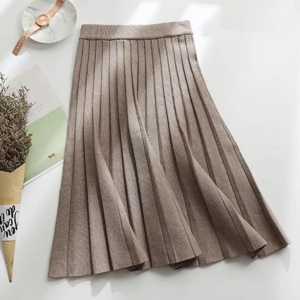 Elegant and fashionable solid color knitted pleated skiing autumn winter ALine trend fullcolor elastic high waisted womens clothing 250407