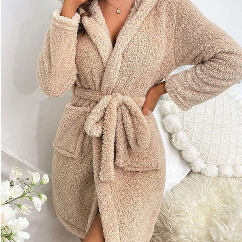 Women's Winter Pajamas Coral Fleece Thickened Sleeve 2025 New Hooded Robe Flannel Loungewear Long Style luxury